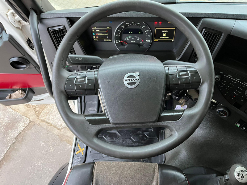 Боклукчийска кола Volvo FMX 420 6x2*4 NTM KG-2B / 11,9 + 5,8 m3: снимка 17 Боклукчийска кола Volvo FMX 420 6x2*4 NTM KG-2B / 11,9 + 5,8 m3: снимка 17