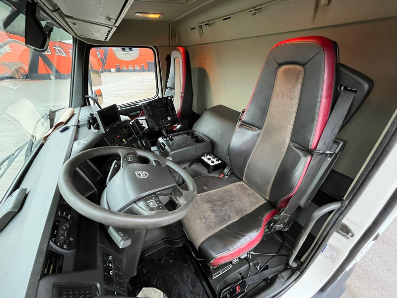 Боклукчийска кола Volvo FMX 420 6x2*4 NTM KG-2B / 11,9 + 5,8 m3: снимка 19 Боклукчийска кола Volvo FMX 420 6x2*4 NTM KG-2B / 11,9 + 5,8 m3: снимка 19