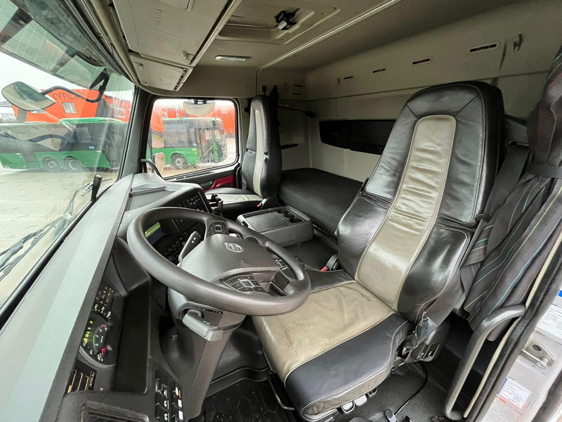 Лизинг на Volvo FMX 500 8x4 SARAKA HR-11 / 10 m3 + CHUTE 10 m / TANDEM AXLE LIFT Volvo FMX 500 8x4 SARAKA HR-11 / 10 m3 + CHUTE 10 m / TANDEM AXLE LIFT: снимка 18