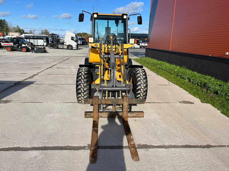 Volvo L 25 F BUCKET & FORKS - Колесен товарач: снимка 3 Volvo L 25 F BUCKET & FORKS - Колесен товарач: снимка 3