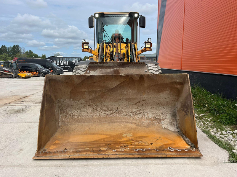 Volvo L 90 F 4x4 CENTRAL LUBRICATION / AC - Колесен товарач: снимка 3 Volvo L 90 F 4x4 CENTRAL LUBRICATION / AC - Колесен товарач: снимка 3