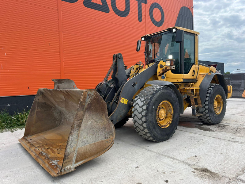 Volvo L 90 F 4x4 CENTRAL LUBRICATION / AC - Колесен товарач: снимка 2 Volvo L 90 F 4x4 CENTRAL LUBRICATION / AC - Колесен товарач: снимка 2