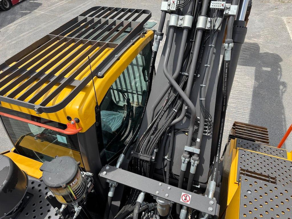 Верижен багер Volvo EC380ENL: снимка 15