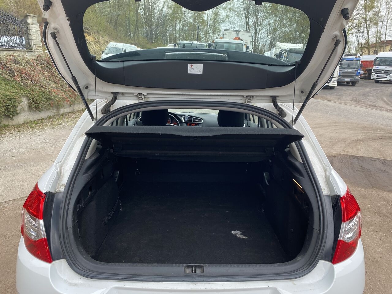 Хечбек Citroen C4: снимка 21