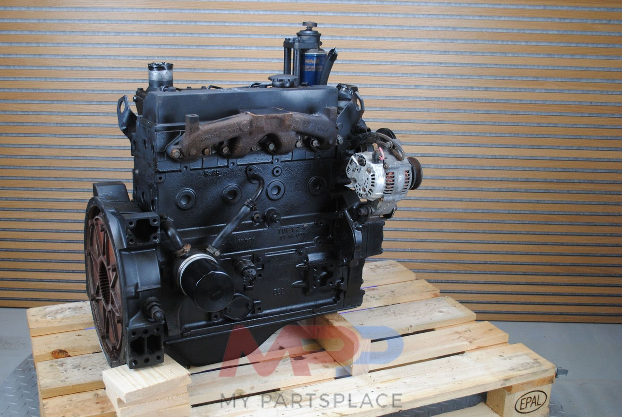 Komatsu 4D95 - Двигател: снимка 5 Komatsu 4D95 - Двигател: снимка 5