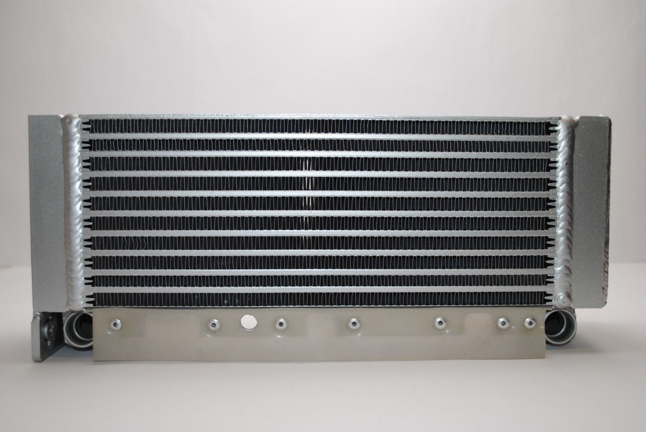 Oliekoeler 04102800 / 04281090 voor Deutz BF4L2011, D2011 L04 I, TD2011 - Маслен охладител за Строителна техника: снимка 4 Oliekoeler 04102800 / 04281090 voor Deutz BF4L2011, D2011 L04 I, TD2011 - Маслен охладител за Строителна техника: снимка 4