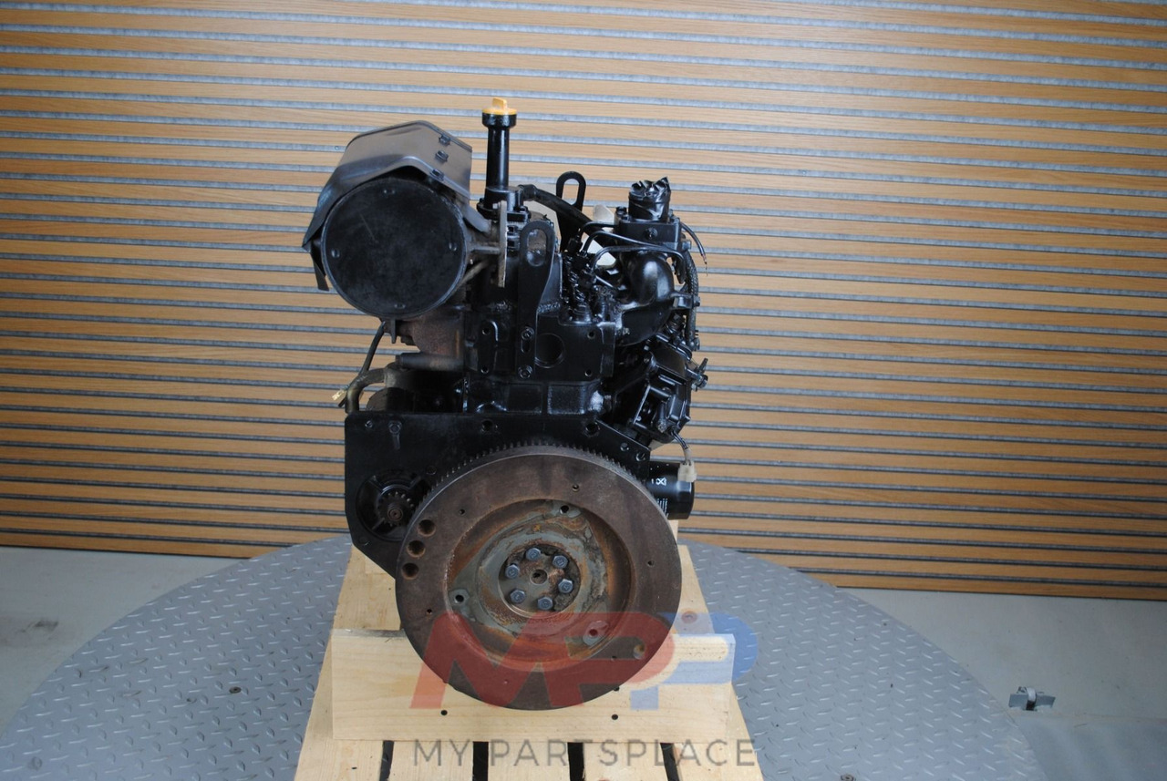 Yanmar Yanmar 3TN84 - Двигател: снимка 3 Yanmar Yanmar 3TN84 - Двигател: снимка 3