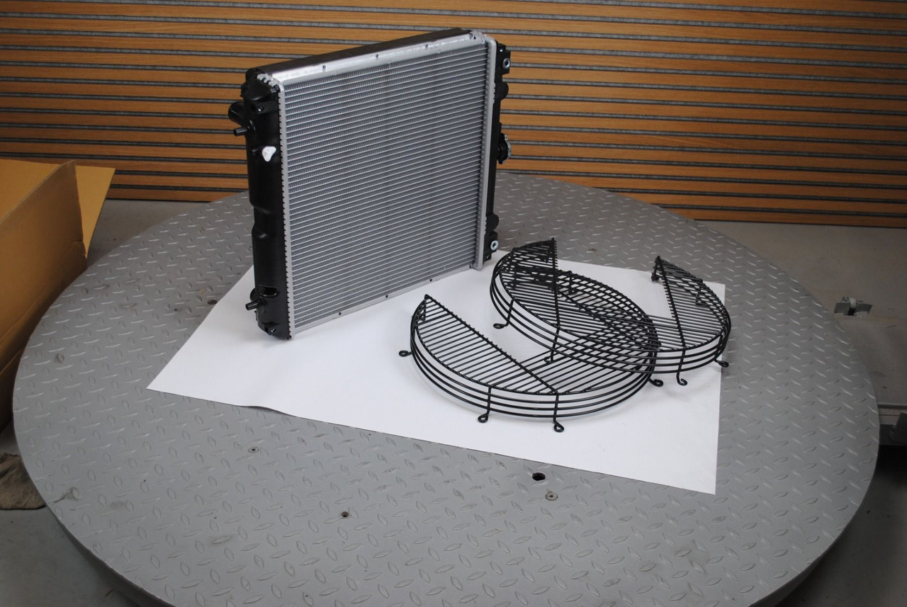 Yanmar Yanmar Radiator 129601-44500 - Двигател: снимка 5 Yanmar Yanmar Radiator 129601-44500 - Двигател: снимка 5