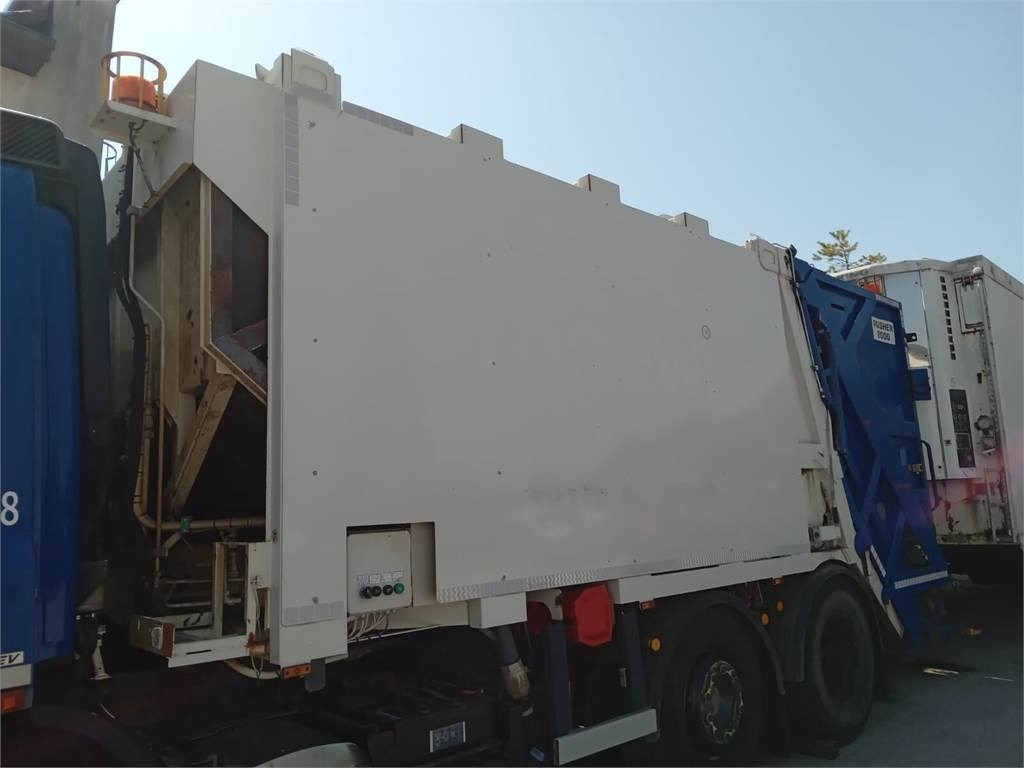 DAF Superstructure garbage truck MOL VDK PUSHER 20m3  - Боклукчийска кола: снимка 5 DAF Superstructure garbage truck MOL VDK PUSHER 20m3  - Боклукчийска кола: снимка 5