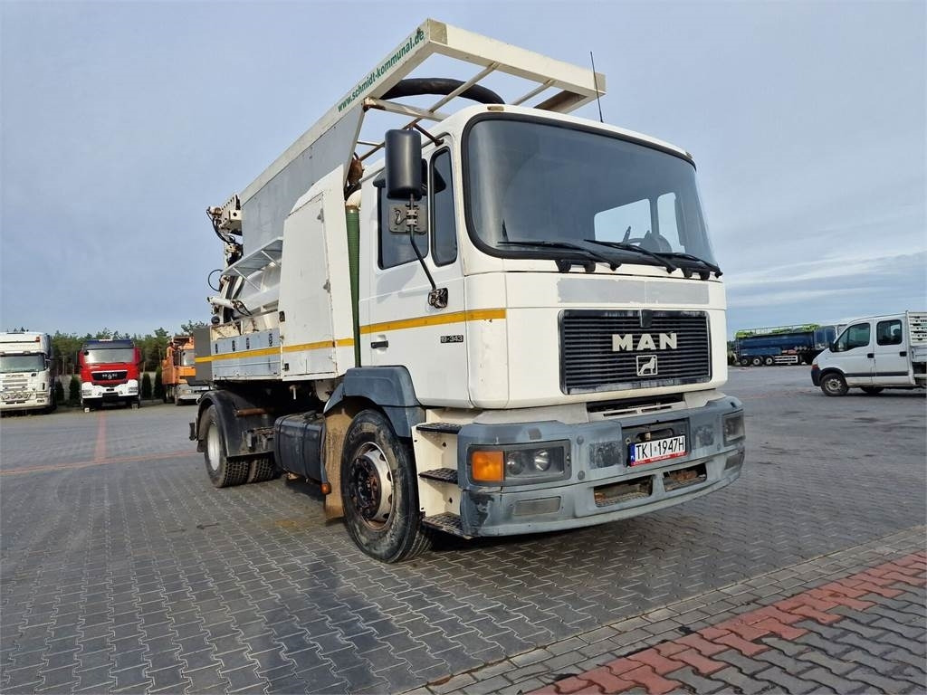 MAN WUKO MORO KOMBI FOR CHANNEL CLEANING - Комунална/ Специална техника: снимка 2 MAN WUKO MORO KOMBI FOR CHANNEL CLEANING - Комунална/ Специална техника: снимка 2