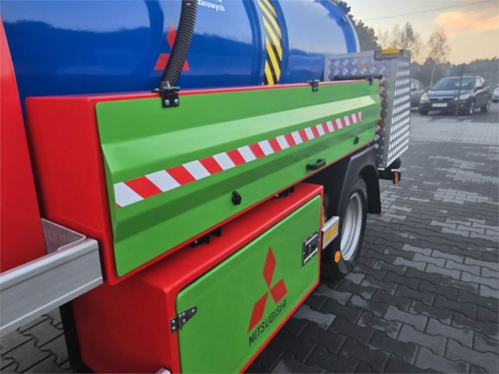 Mitsubishi ROM SMART COMBI WUKO HOT WATER FOR CLEANING SEWAGE - Комунална/ Специална техника: снимка 4 Mitsubishi ROM SMART COMBI WUKO HOT WATER FOR CLEANING SEWAGE - Комунална/ Специална техника: снимка 4