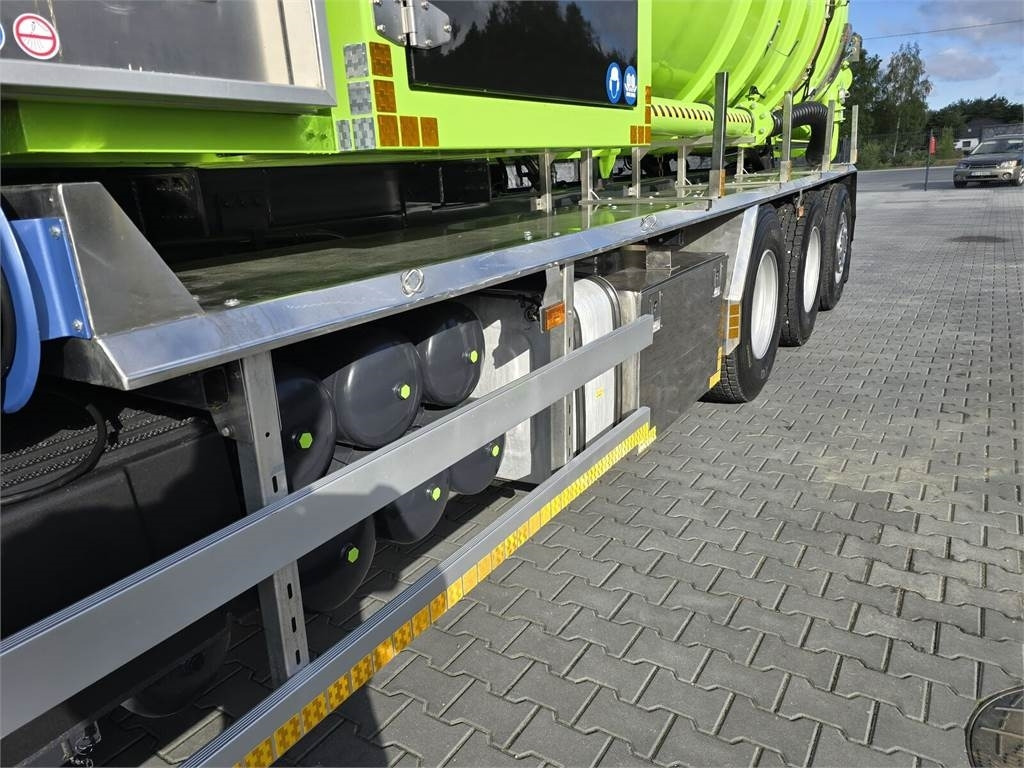Комунална/ Специална техника Scania Disab Centurion P210/9 Suction-blowing vacuum load: снимка 10
