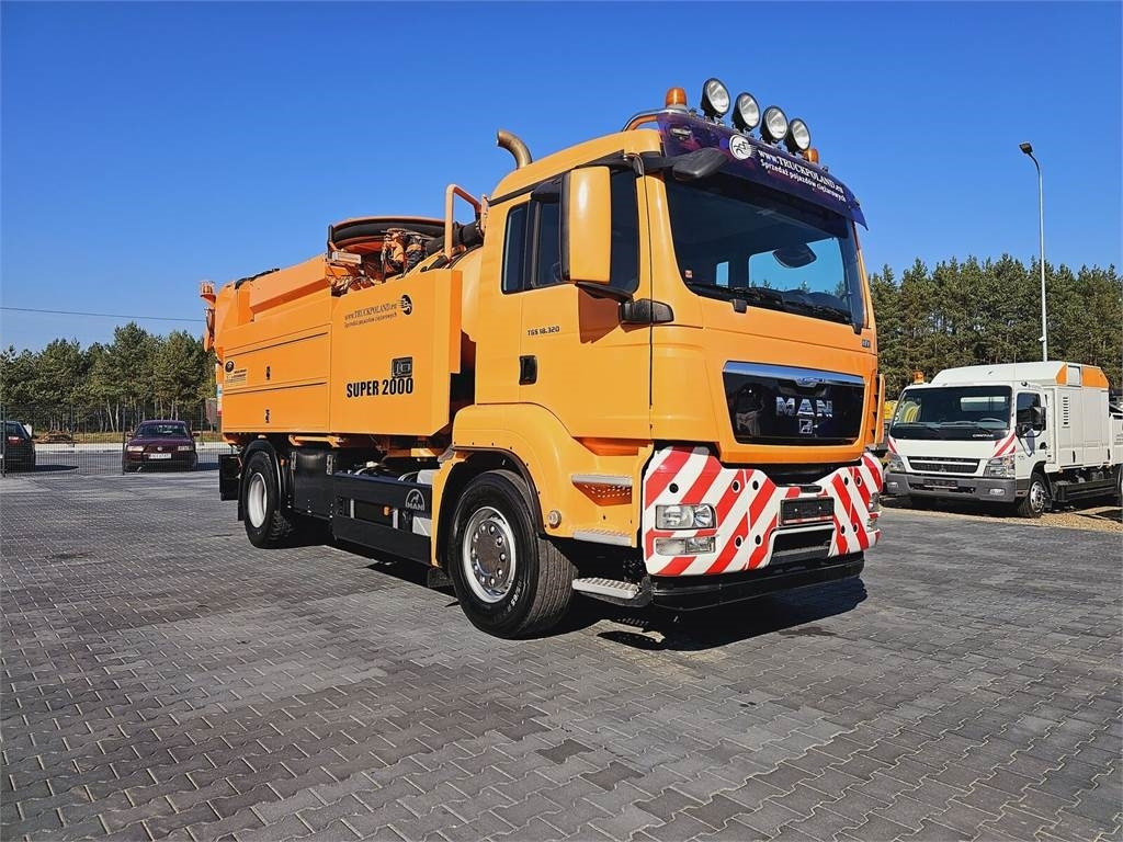 MAN Wiedemann SUPER 2000 4x2 WUKO RECYKLING for collec - Каналопочистваща машина: снимка 2 MAN Wiedemann SUPER 2000 4x2 WUKO RECYKLING for collec - Каналопочистваща машина: снимка 2