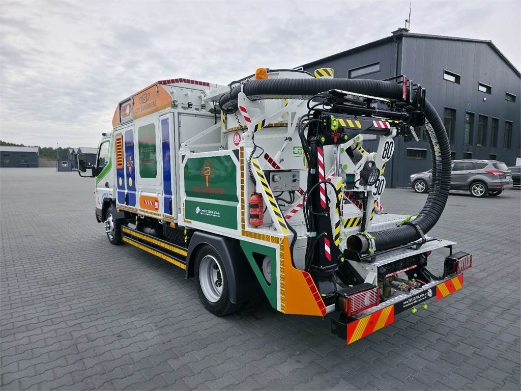 Mitsubishi CANTER odkurzacz koparka ssąca Saugbagger CITY SAU - Каналопочистваща машина: снимка 5 Mitsubishi CANTER odkurzacz koparka ssąca Saugbagger CITY SAU - Каналопочистваща машина: снимка 5
