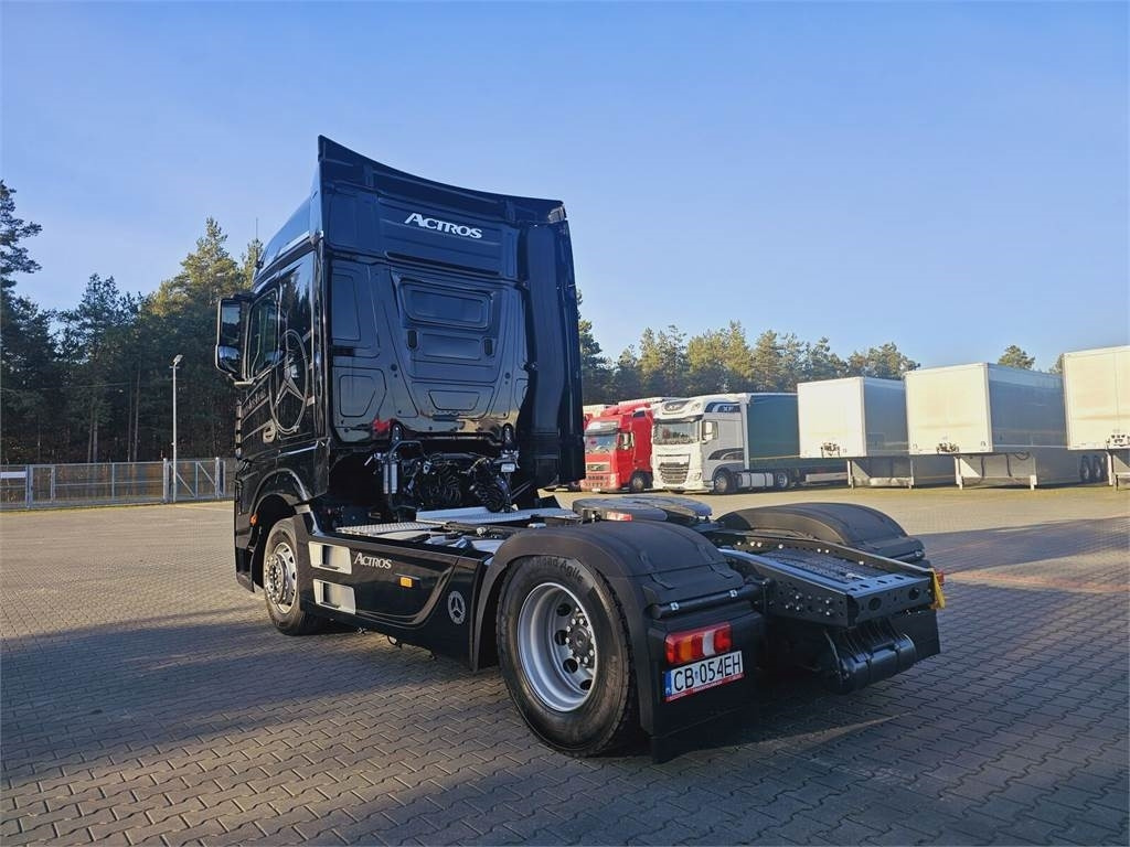 Mercedes-Benz ACTROS 1843  - Влекач: снимка 3 Mercedes-Benz ACTROS 1843  - Влекач: снимка 3