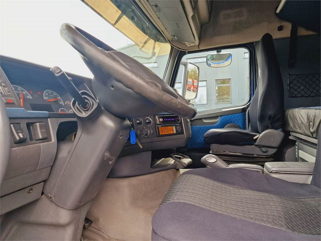 Влекач Volvo FH 13 440: снимка 18