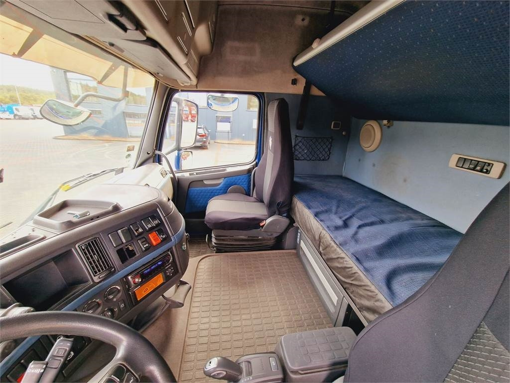 Влекач Volvo FH 13 440: снимка 20