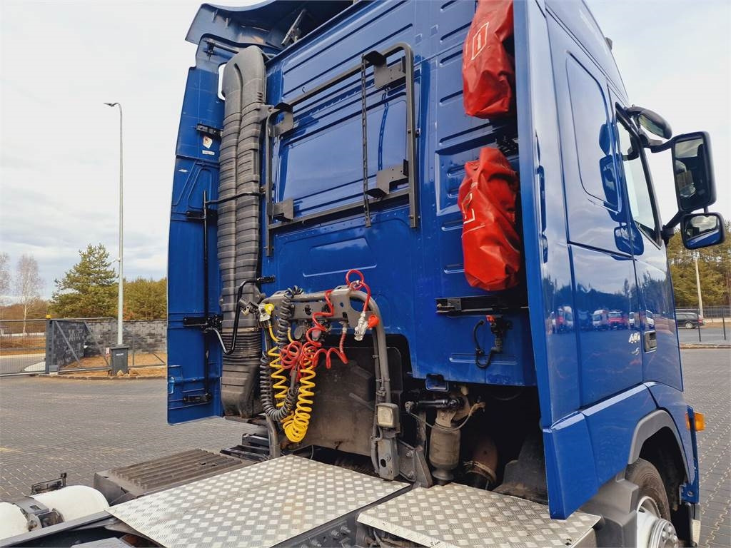 Влекач Volvo FH 13 440: снимка 16