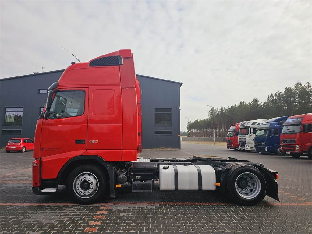 Volvo FH13 XXL EURO 5 2011 + KRONE MEGA RAISE - Влекач: снимка 5 Volvo FH13 XXL EURO 5 2011 + KRONE MEGA RAISE - Влекач: снимка 5