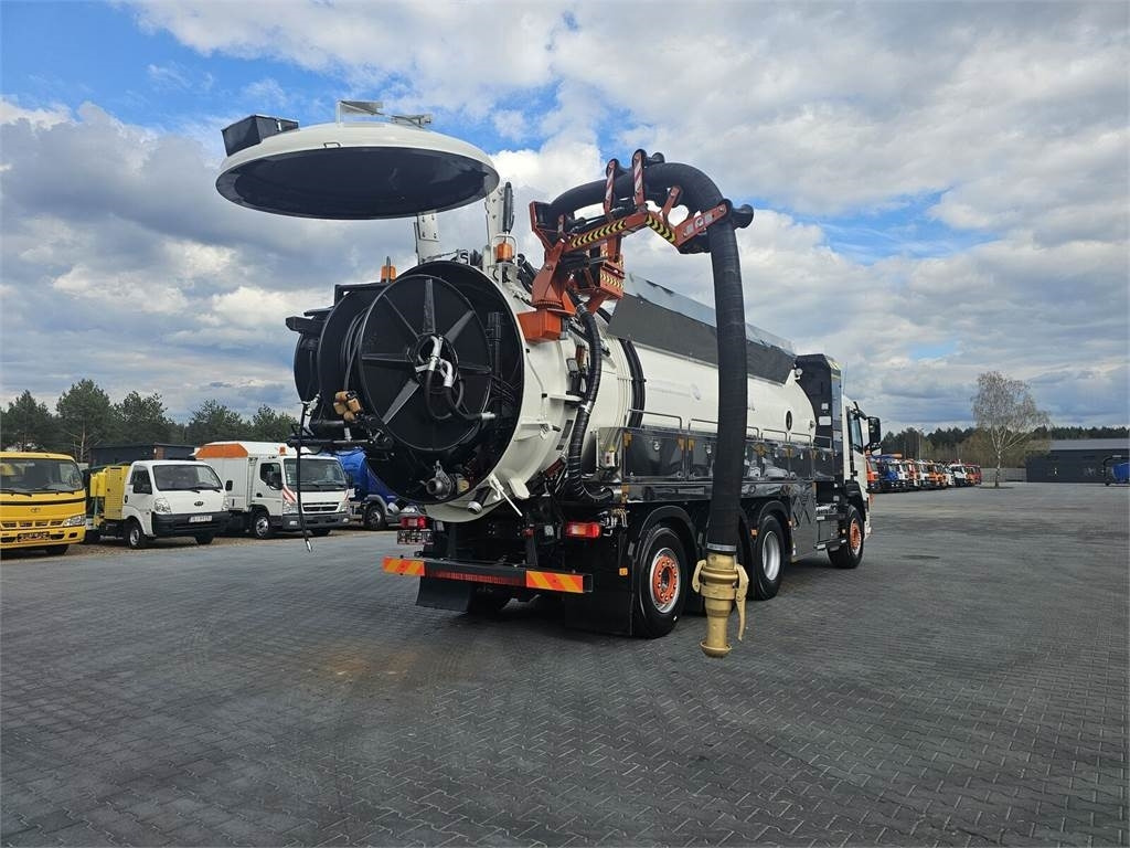 Volvo WUKO ADR ROLBA FOR CLEANING CHANNELS COMBI - Каналопочистваща машина: снимка 1 Volvo WUKO ADR ROLBA FOR CLEANING CHANNELS COMBI - Каналопочистваща машина: снимка 1