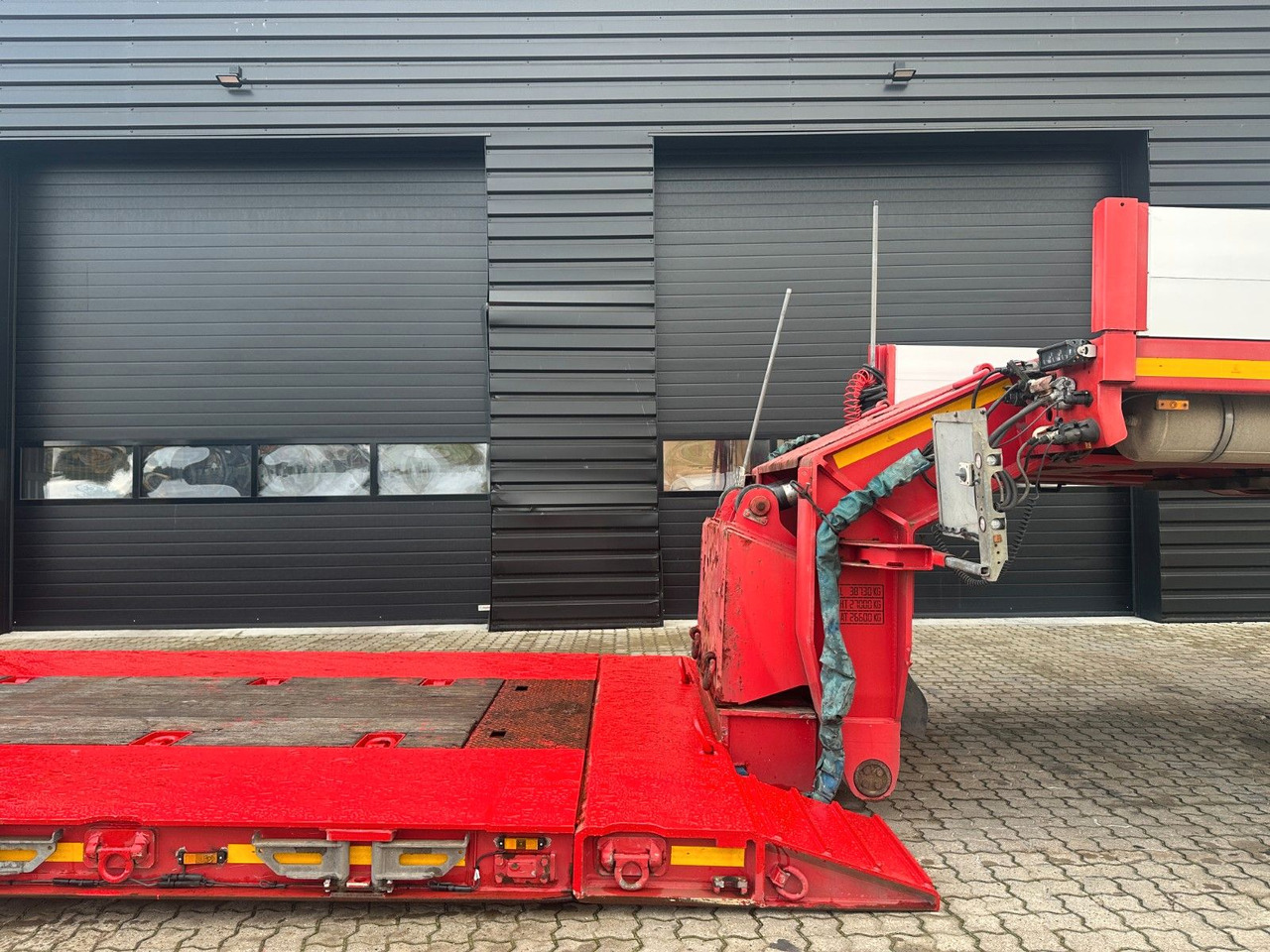 Нискорамна площадка полуремарке Faymonville 3 achs Tiefbett 300 mm Faymonville Megamax 3 achs Tiefbett 300 mm: снимка 6 Нискорамна площадка полуремарке Faymonville 3 achs Tiefbett 300 mm Faymonville Megamax 3 achs Tiefbett 300 mm: снимка 6