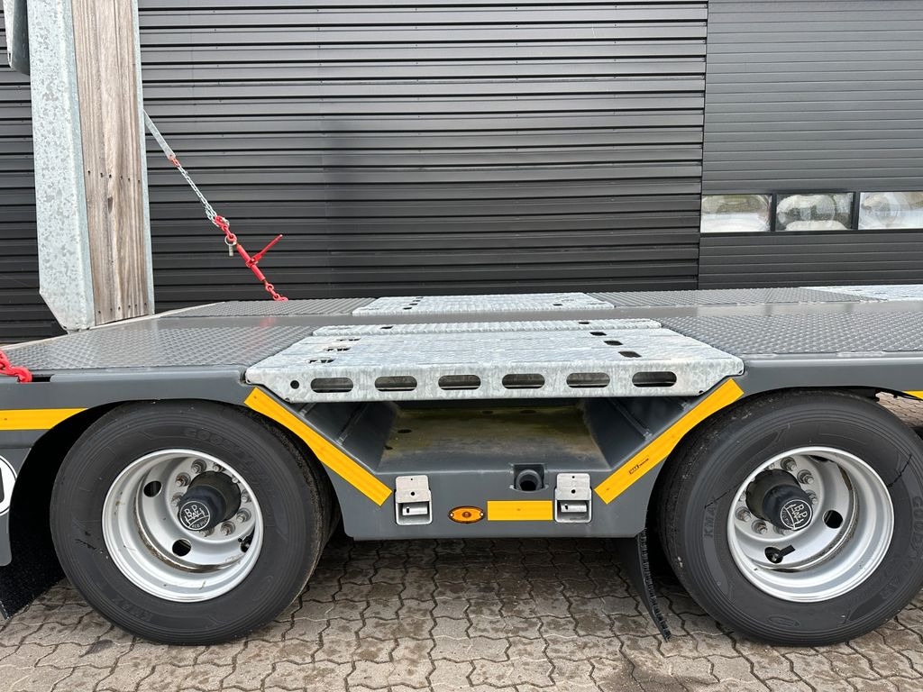 Faymonville Maxtrailer MAX 600 Anhänger / Radmulden - Нискорамна площадка полуремарке: снимка 4 Faymonville Maxtrailer MAX 600 Anhänger / Radmulden - Нискорамна площадка полуремарке: снимка 4