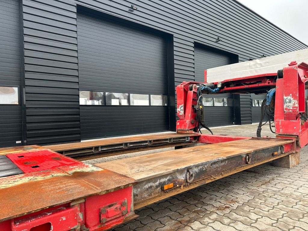 Нискорамна площадка полуремарке Faymonville Megamax 3 achs tiefbett Faymonville Megamax 3 achs tiefbett: снимка 12 Нискорамна площадка полуремарке Faymonville Megamax 3 achs tiefbett Faymonville Megamax 3 achs tiefbett: снимка 12