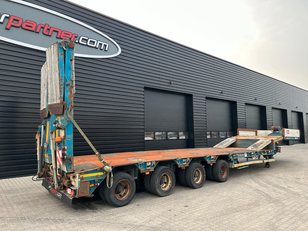 Goldhofer 4 achs tieflader / ausziehbar - Нискорамна площадка полуремарке: снимка 2 Goldhofer 4 achs tieflader / ausziehbar - Нискорамна площадка полуремарке: снимка 2