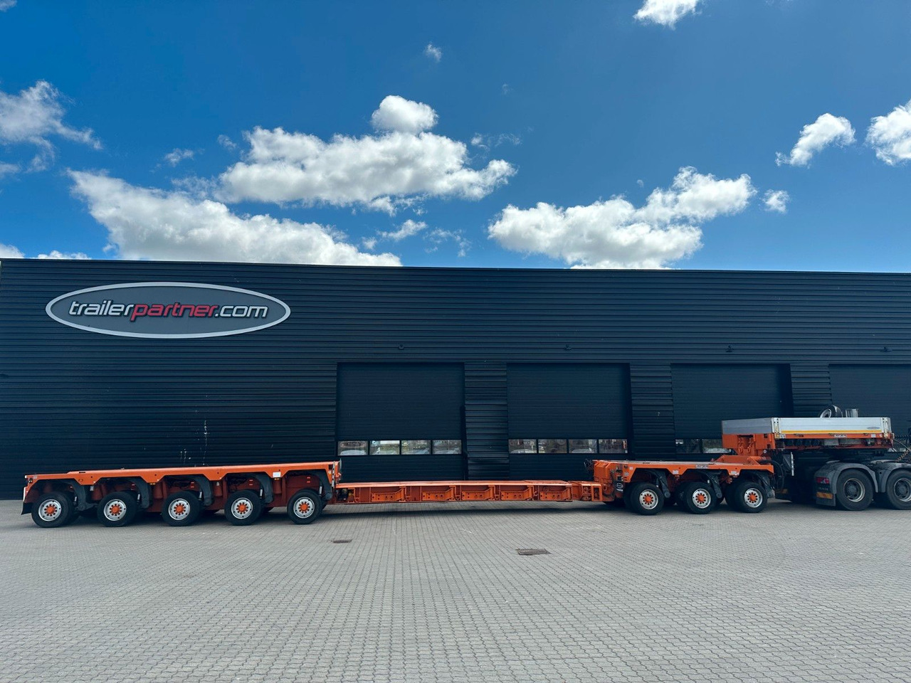 Goldhofer THP 3+5 XLE - Нискорамна площадка полуремарке: снимка 1 Goldhofer THP 3+5 XLE - Нискорамна площадка полуремарке: снимка 1