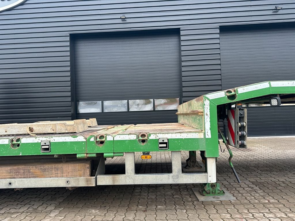 Нискорамна площадка полуремарке HRD AMT 4 achs tieflader / ausziehbar / Radmulde HRD AMT 4 achs tieflader / ausziehbar / Radmulde: снимка 7