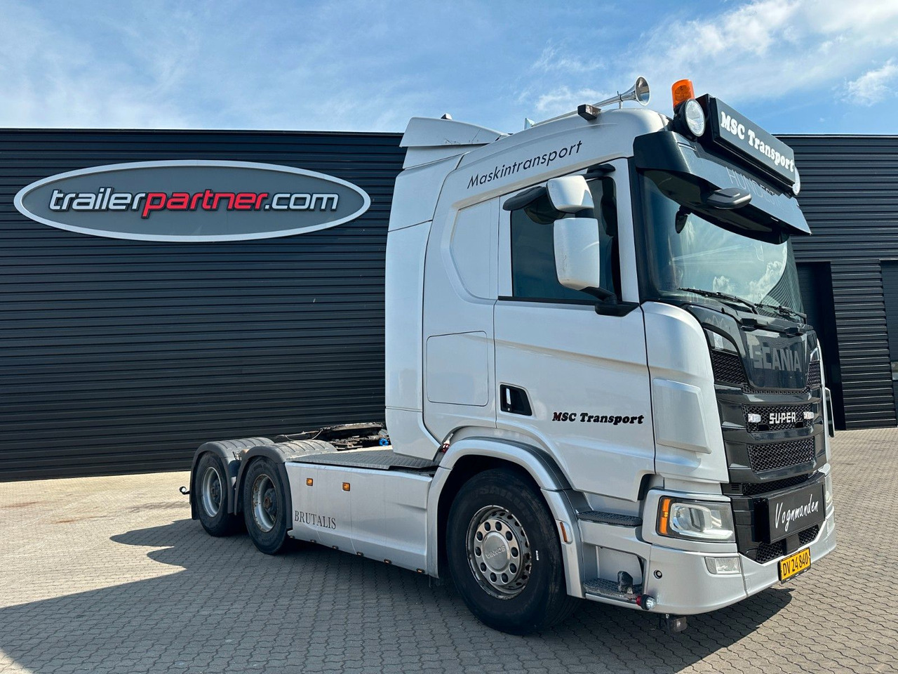 Scania R 730 6x4 Scania R 730 V8 6x4 - Влекач: снимка 1 Scania R 730 6x4 Scania R 730 V8 6x4 - Влекач: снимка 1