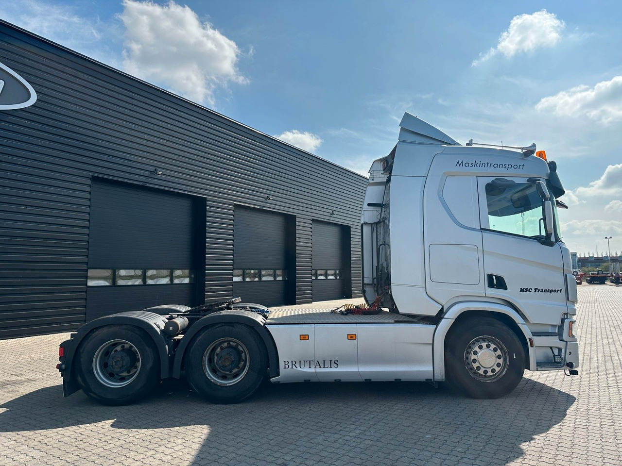 Scania R 730 6x4 Scania R 730 V8 6x4 - Влекач: снимка 2 Scania R 730 6x4 Scania R 730 V8 6x4 - Влекач: снимка 2