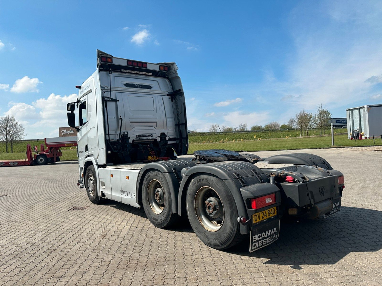 Scania R 730 6x4 Scania R 730 V8 6x4 - Влекач: снимка 5 Scania R 730 6x4 Scania R 730 V8 6x4 - Влекач: снимка 5