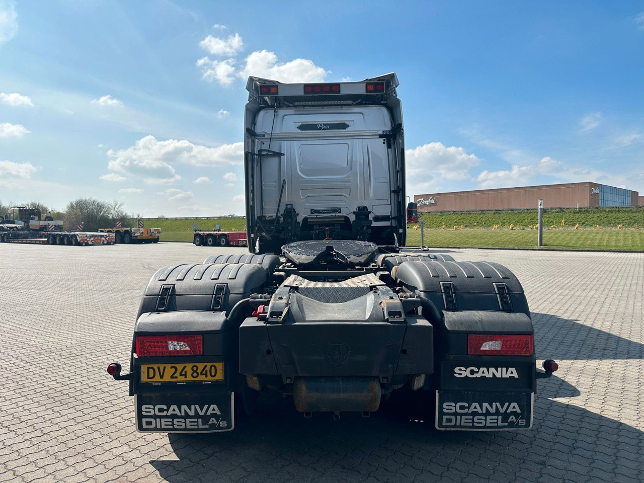 Scania R 730 6x4 Scania R 730 V8 6x4 - Влекач: снимка 4 Scania R 730 6x4 Scania R 730 V8 6x4 - Влекач: снимка 4