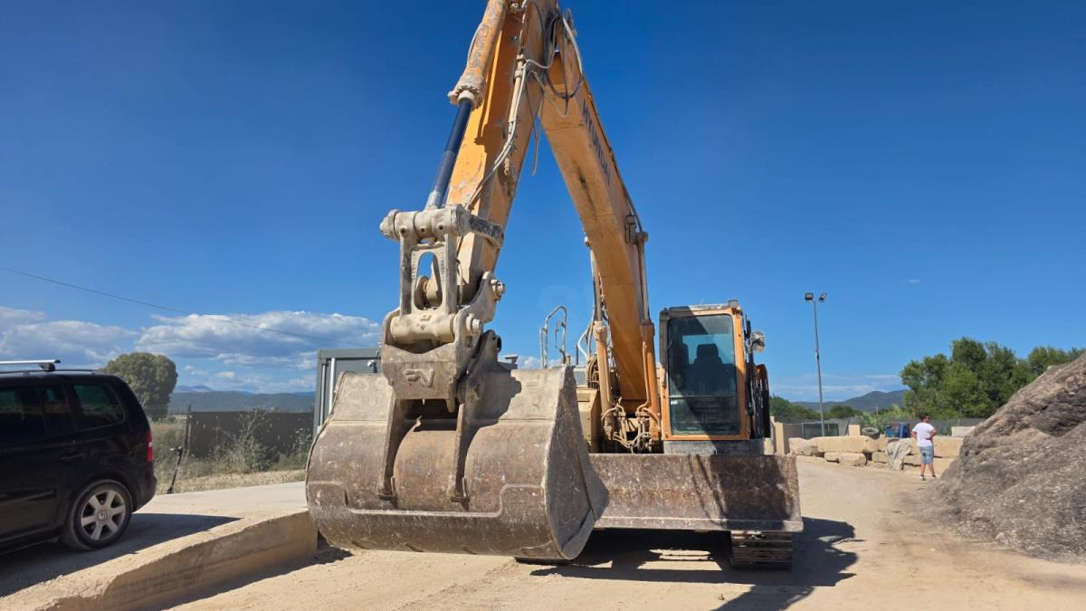 Hyundai Robex 235 LCR-9 - Верижен багер: снимка 3 Hyundai Robex 235 LCR-9 - Верижен багер: снимка 3