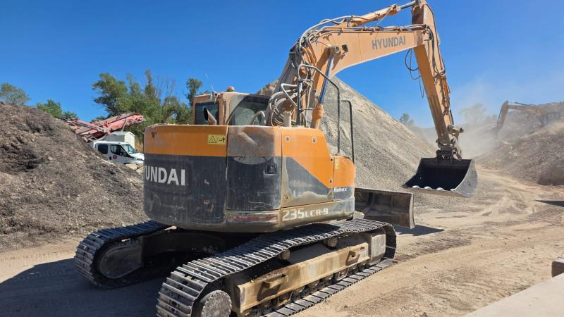 Hyundai Robex 235 LCR-9 - Верижен багер: снимка 1 Hyundai Robex 235 LCR-9 - Верижен багер: снимка 1