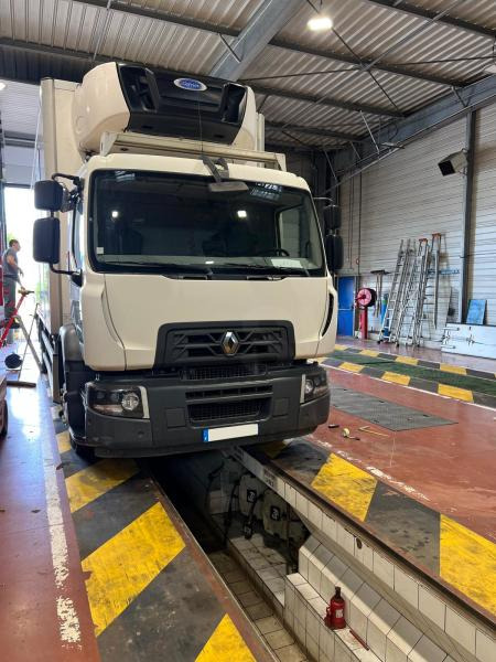Renault D-Series WIDE - Рефрижератор камион: снимка 2 Renault D-Series WIDE - Рефрижератор камион: снимка 2