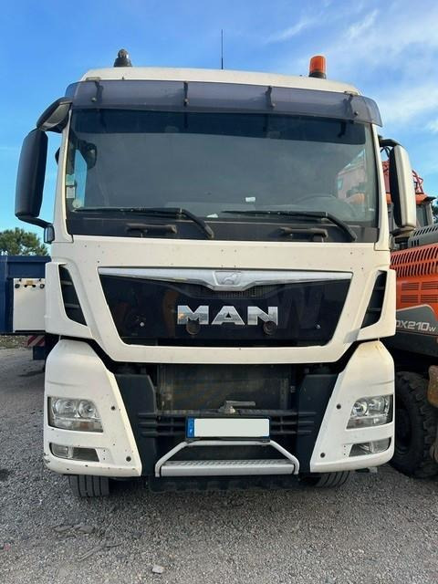 MAN TGX 33.560 - Влекач: снимка 3 MAN TGX 33.560 - Влекач: снимка 3