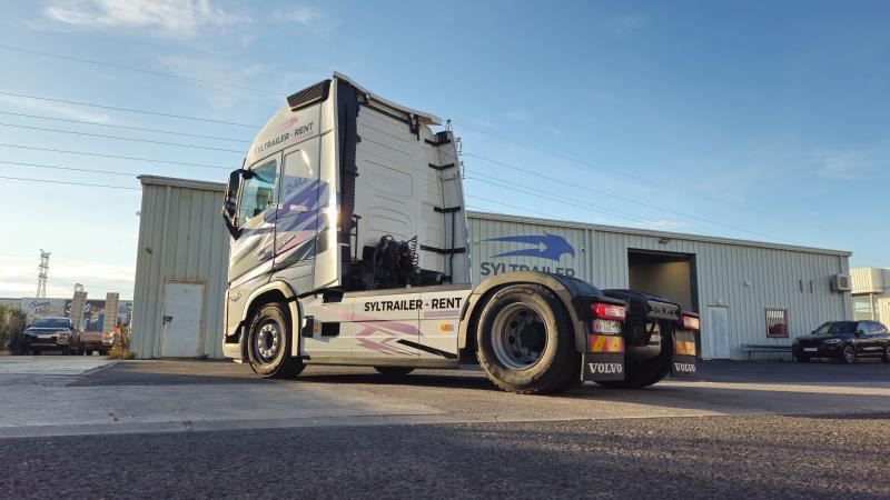 Volvo FH 500 AERO Globetrotter XXL (Location / Rent) - Влекач: снимка 2 Volvo FH 500 AERO Globetrotter XXL (Location / Rent) - Влекач: снимка 2