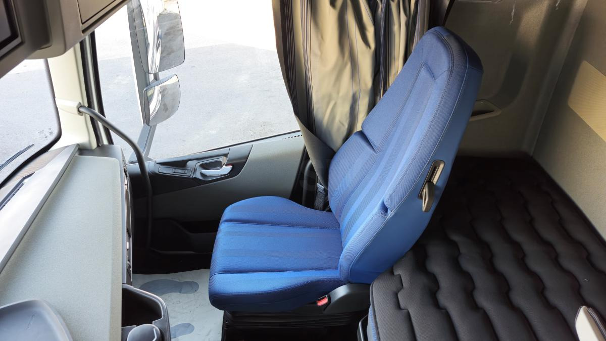 Нови Влекач Volvo FH 500 AERO Globetrotter XXL (Location / Rent): снимка 10 Нови Влекач Volvo FH 500 AERO Globetrotter XXL (Location / Rent): снимка 10