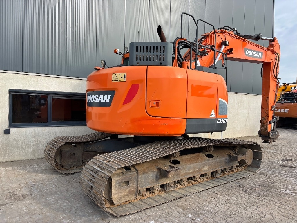 Doosan DX 235 LCR-5 - DX235 - DX235LCR - 235 - Верижен багер: снимка 5 Doosan DX 235 LCR-5 - DX235 - DX235LCR - 235 - Верижен багер: снимка 5