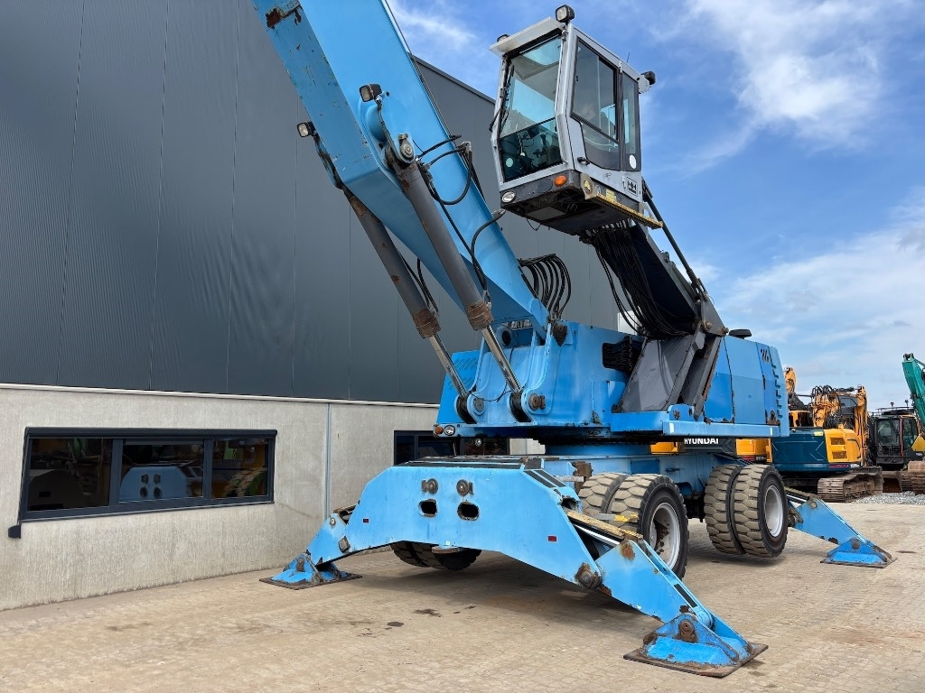 Fuchs MHL 380 - Багер за манипулиране на материали: снимка 5 Fuchs MHL 380 - Багер за манипулиране на материали: снимка 5