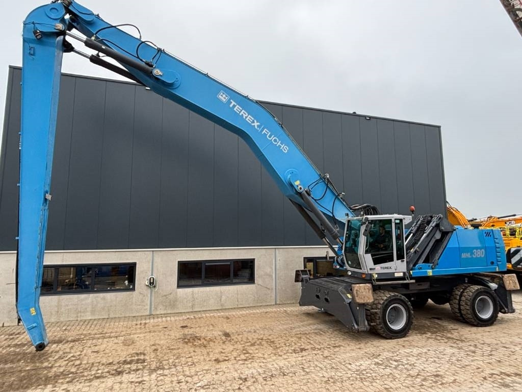 Fuchs MHL 380 -- only 6650 real working hours - Багер за манипулиране на материали: снимка 1 Fuchs MHL 380 -- only 6650 real working hours - Багер за манипулиране на материали: снимка 1