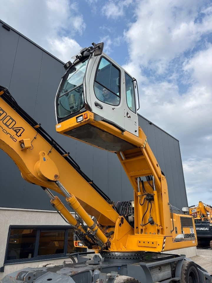 Liebherr A 904 C HD - Багер за манипулиране на материали: снимка 3 Liebherr A 904 C HD - Багер за манипулиране на материали: снимка 3