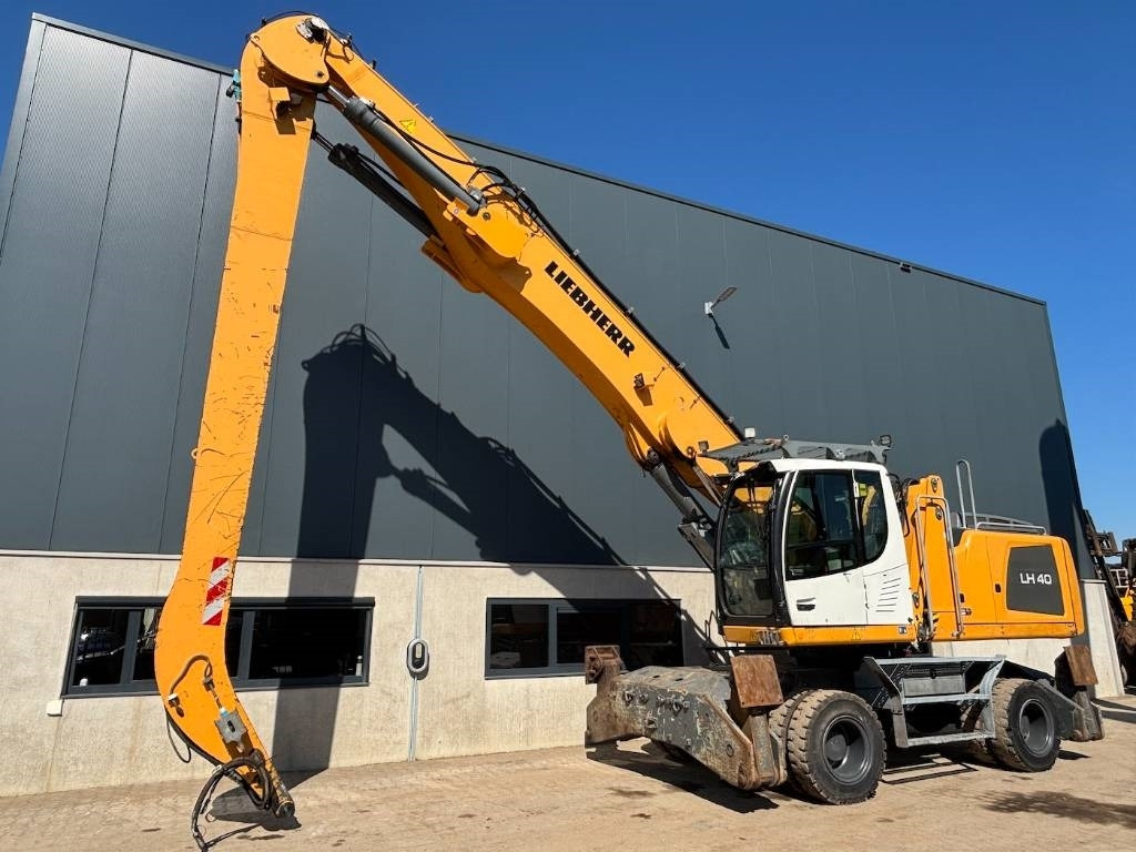 Liebherr LH 40 -- LH40 -- 20kw mozelt generator - Багер за манипулиране на материали: снимка 3 Liebherr LH 40 -- LH40 -- 20kw mozelt generator - Багер за манипулиране на материали: снимка 3