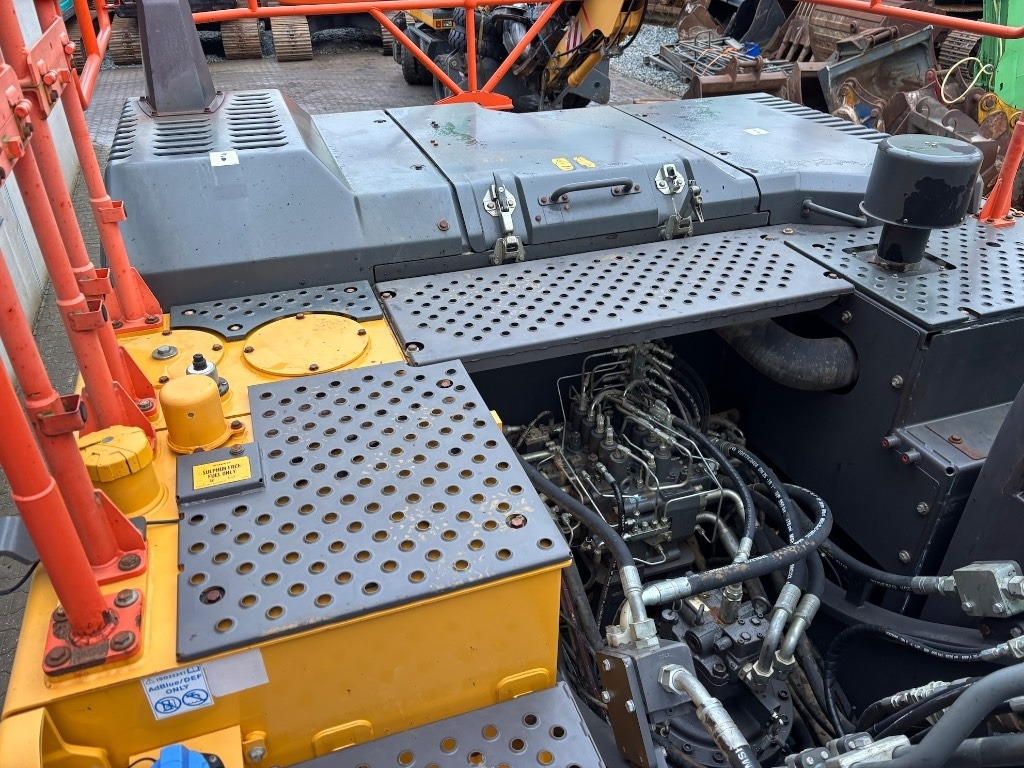 Верижен багер Volvo EC 250 E - EC 250 EL - EC250 - EC250EL: снимка 27