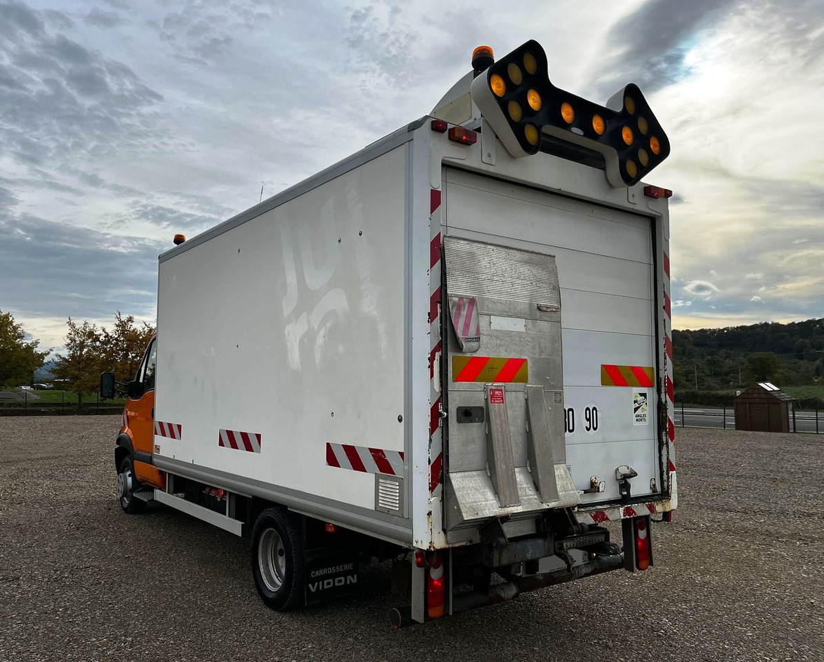 RENAULT Mascott DCI 160 CAISSE + HAYON - Камион фургон: снимка 3 RENAULT Mascott DCI 160 CAISSE + HAYON - Камион фургон: снимка 3