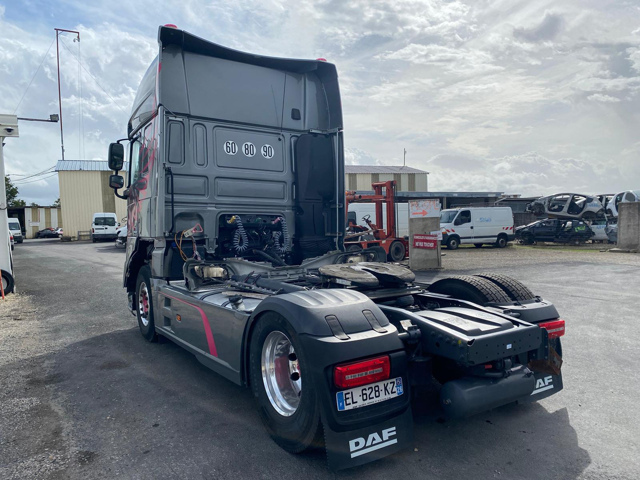 DAF XF 510 Super Space Cab - Влекач: снимка 4 DAF XF 510 Super Space Cab - Влекач: снимка 4