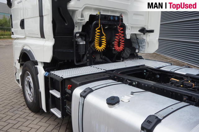 MAN TGX 18.510 4x2 BL SA / Retarder / 2 Tanks - Влекач: снимка 3 MAN TGX 18.510 4x2 BL SA / Retarder / 2 Tanks - Влекач: снимка 3