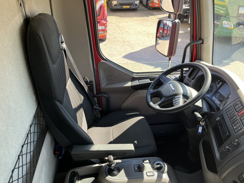DAF LF 210 FA / 12 Ton / 339 dkm / Box / Loadlift / NL Truck - Камион фургон: снимка 3 DAF LF 210 FA / 12 Ton / 339 dkm / Box / Loadlift / NL Truck - Камион фургон: снимка 3